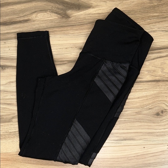 Old Navy Pants - Old Navy Black Quilted-Panel Active Leggings for Kids